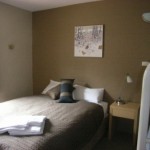 Attunga_Ski_Lodge_Thredbo_Brown_Room